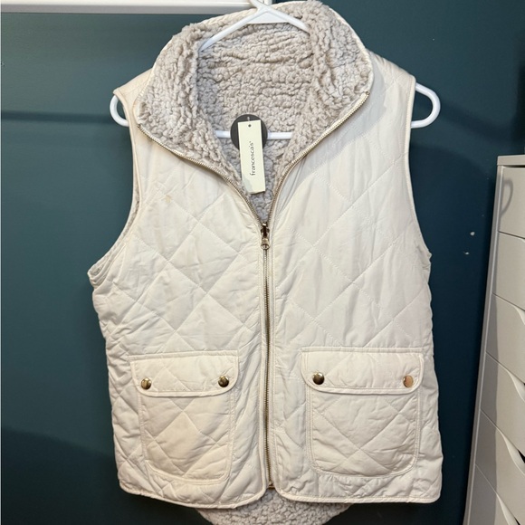 Francesca’s reversal-able vest - Picture 1 of 2